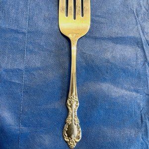 VTG Wm. Rogers Mfg Co. Extra Plate Original Rogers Valley Rose 9" Serving Fork